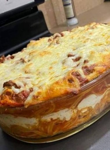 ultimate million dollar spaghetti casserole recipe easy cheesy and family approved